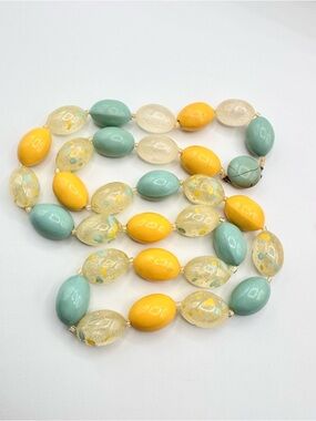 Vintage 60s Lucite Beaded Necklace Yellow Blue Kitschy Fun Paint Splatter READ